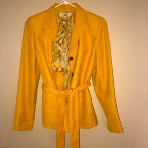 Le suit jacket